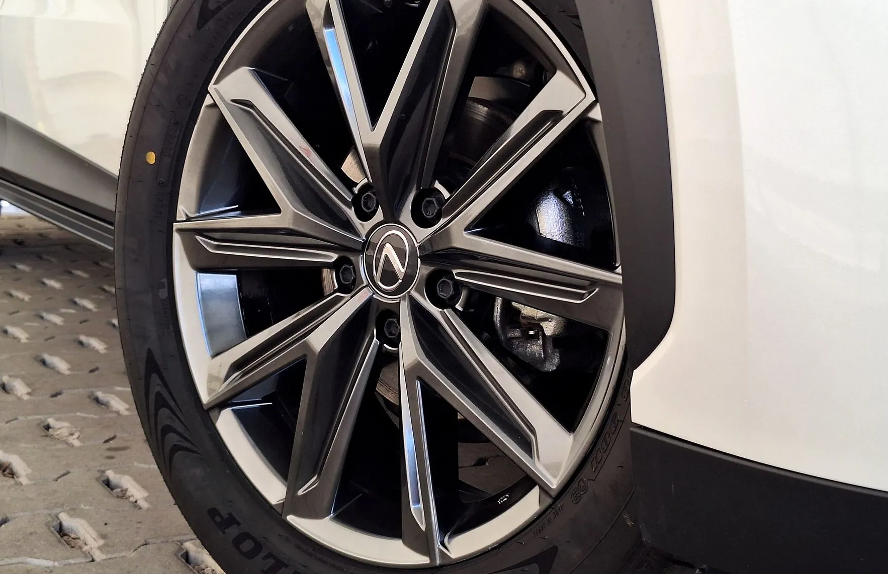 Zunanja slika - Lexus LBX - AWD 1.5 HEV Elegant Tech Aut•MEMORY•ACC•GRET.VOLAN - 10