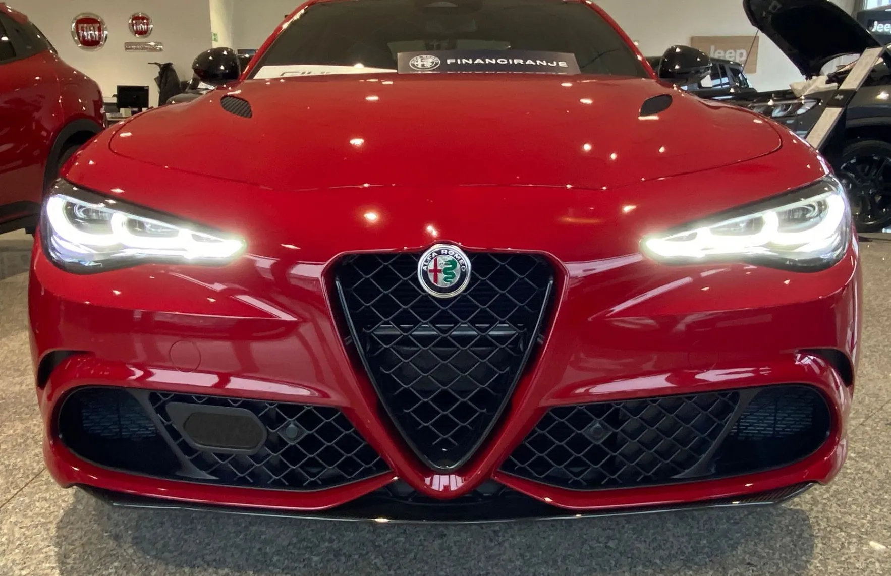 Zunanja slika - Alfa Romeo Giulia - 2.9 Turbo 520hp AT8 Quadrifoglio - 2