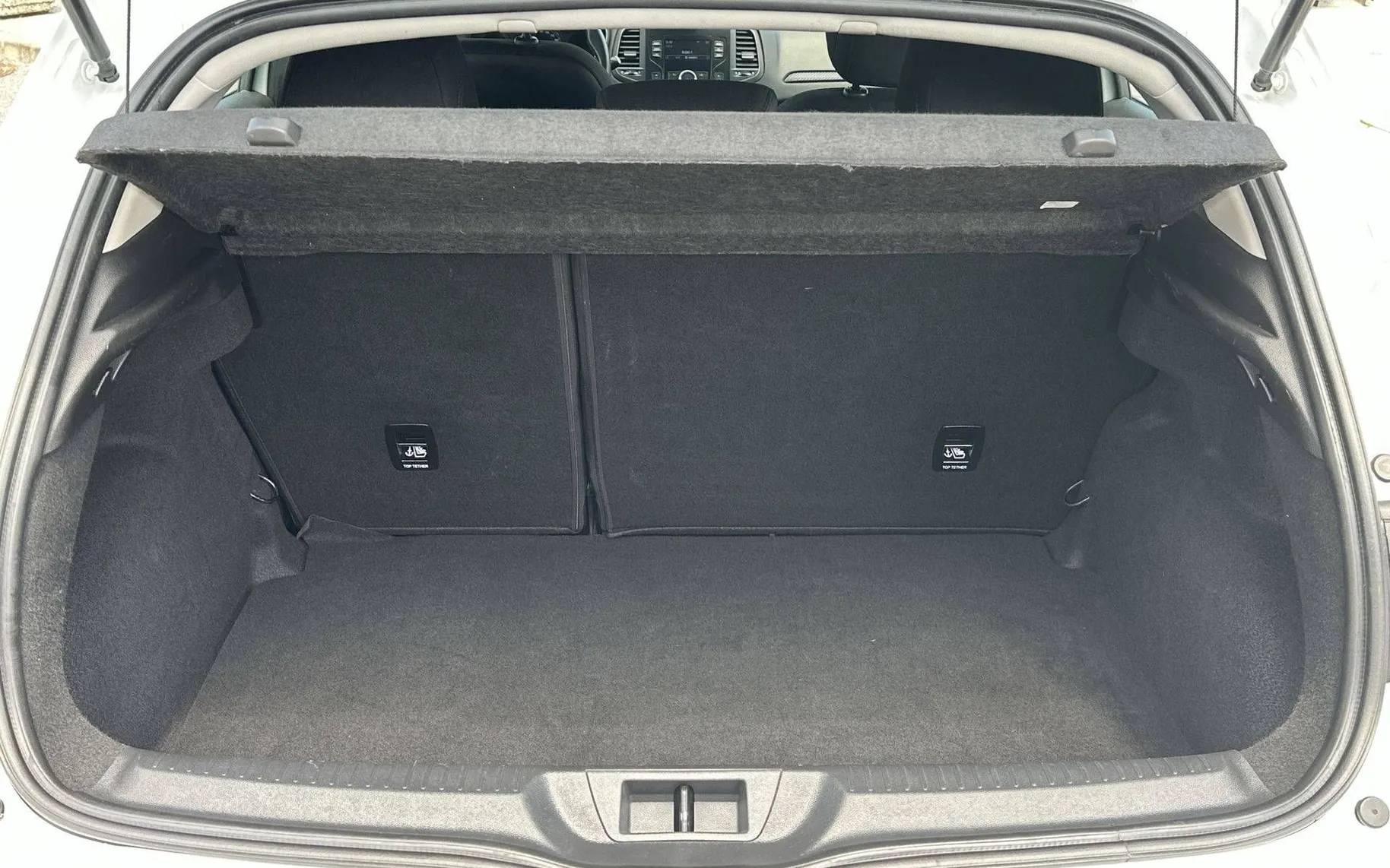 Notranja slika - Renault Megane - Berline TCe 100 - 20
