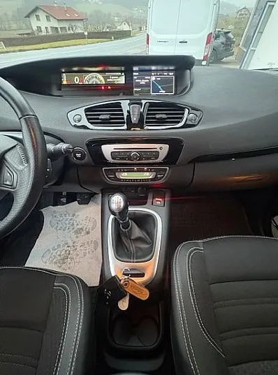 Zunanja slika - Renault Scénic - Grand Scenic Limited Edition dCi 130 Energy - 8
