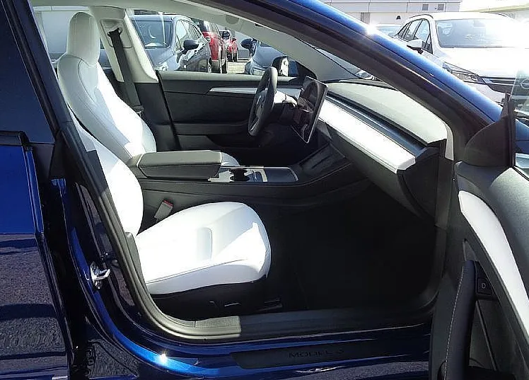 Zunanja slika - Tesla Model 3 - Long Range AWD 498hp kot nova IZKAZAN DDV - 7