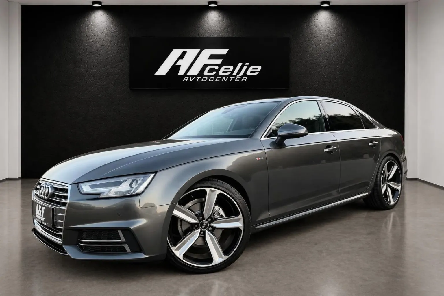 Zunanja slika - Audi A4 - 2.0 TDI-3X S LINE-70.000km-1 LASTNIK-XENON+LED-... - 1