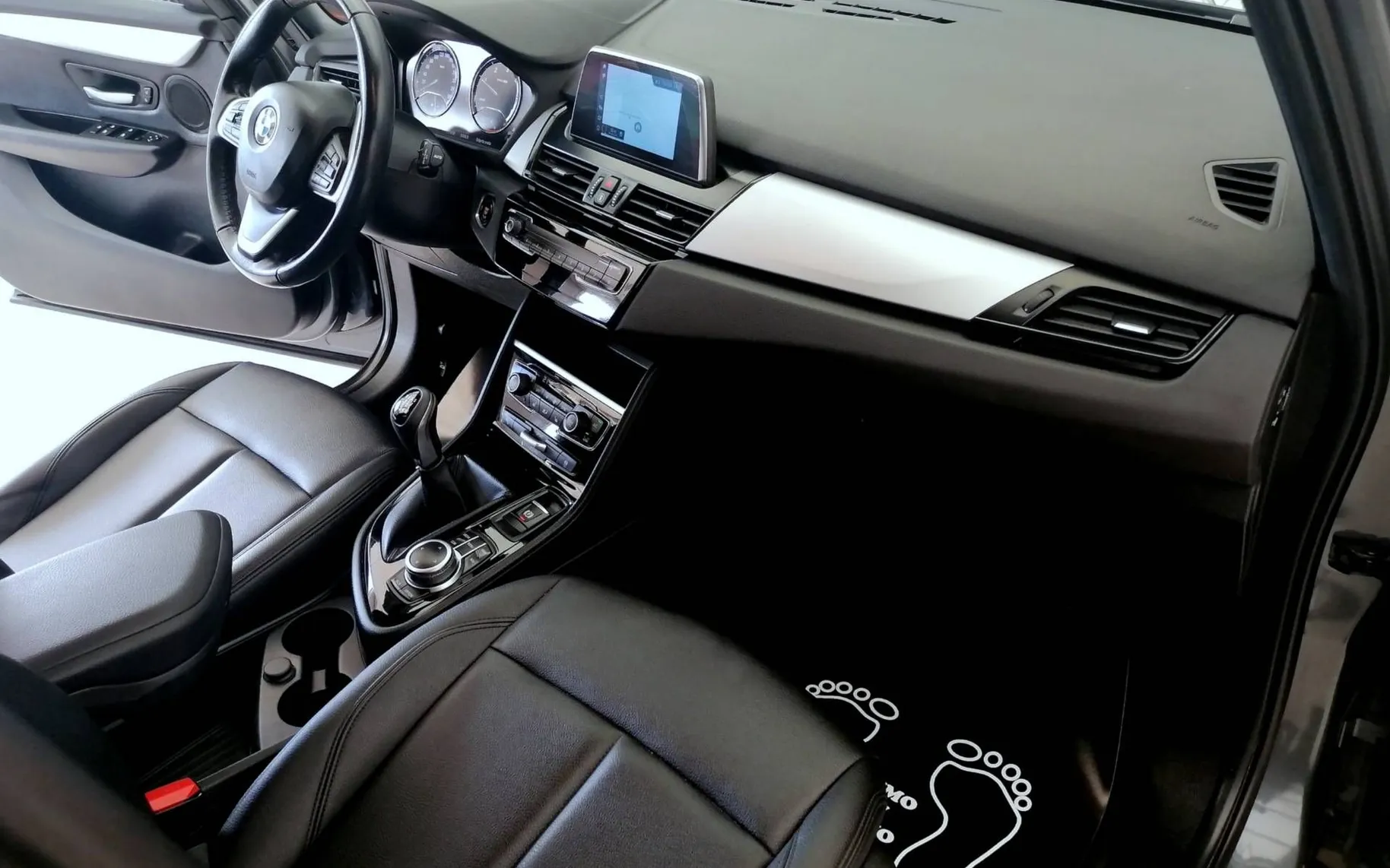 Notranja slika - BMW serija 2 Gran Tourer: - 216d Gran Tourer  FULL LED USNJE 1.LASTNIK-KOT-NOV - 7