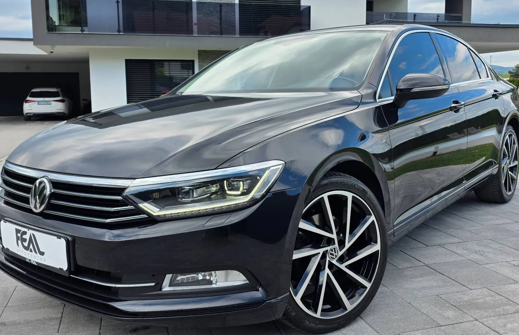 Zunanja slika - VW Passat - 2.0 TDI-AVT-VIRTUAL-LED-XENON-ACC-KAMERA-NAVI-PDC- - 1