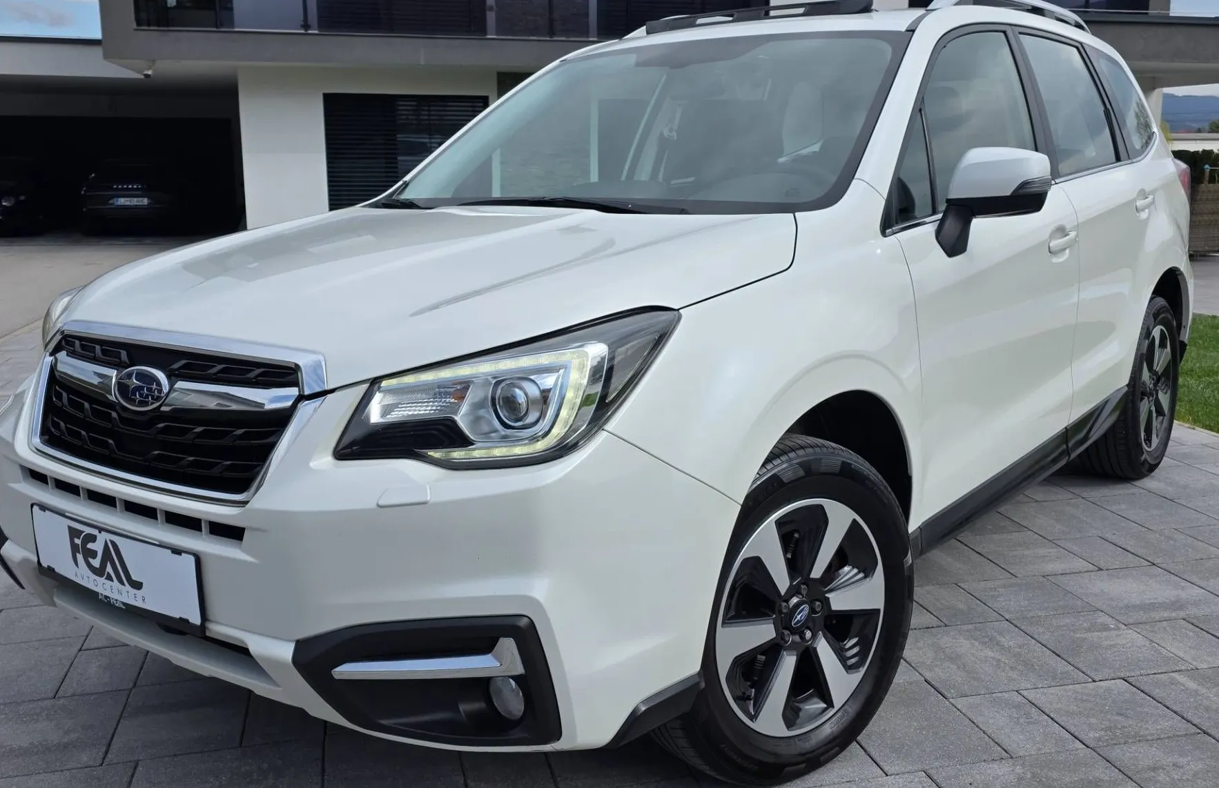 Zunanja slika - Subaru Forester - 2.0D-4X4-1 LASTNIK-143.000KM-PANORAMA-XENON-LED- - 1