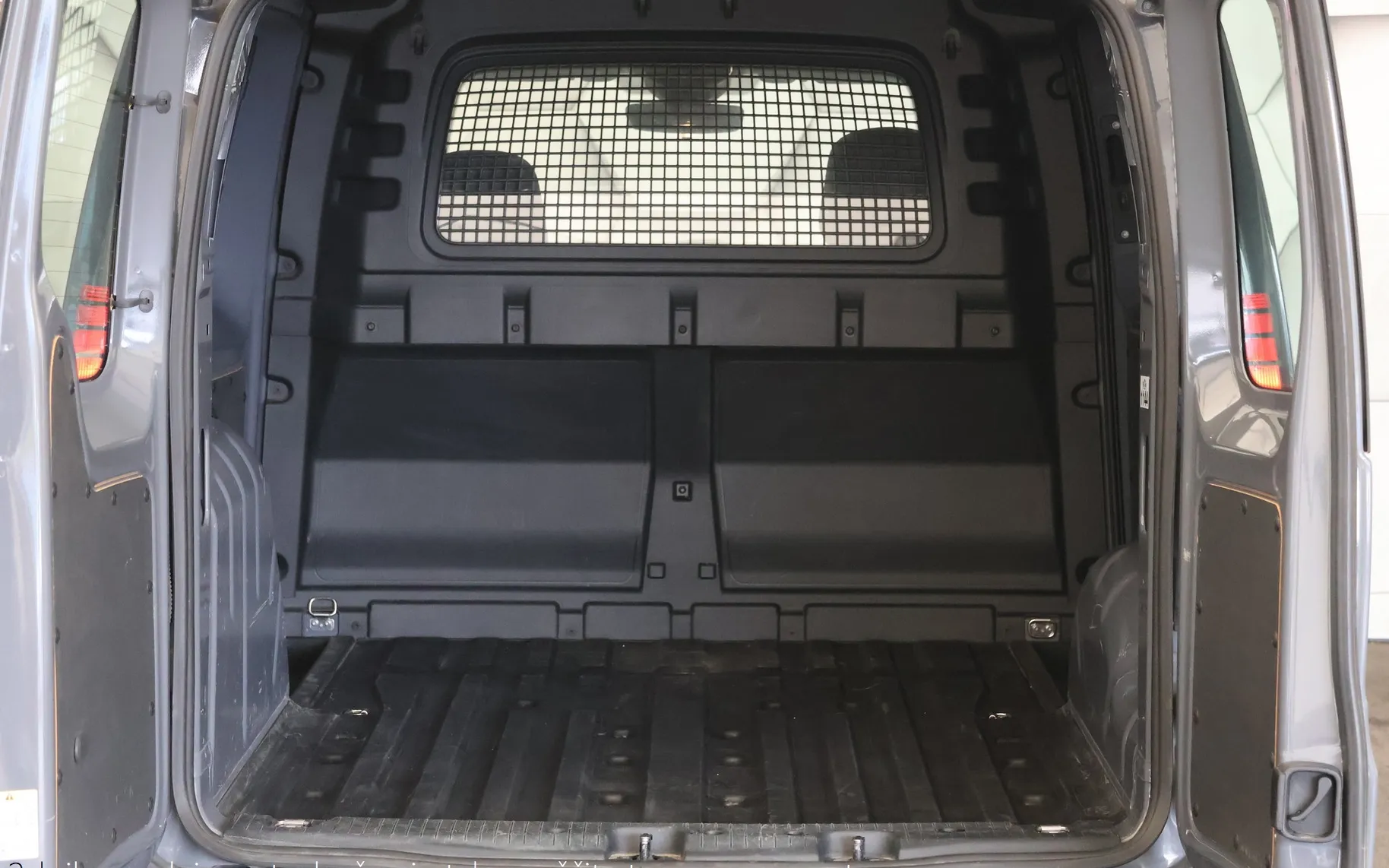 Zunanja slika - Volkswagen Caddy - 2.0 TDI 102KM - 6