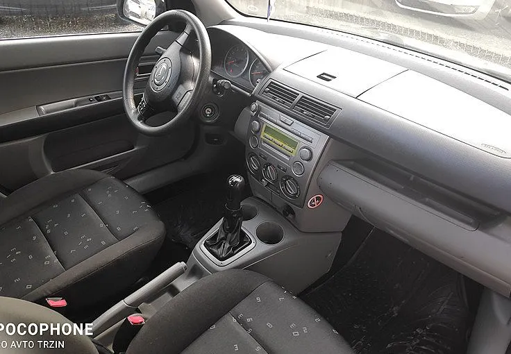 Zunanja slika - Mazda Mazda2 - 1.25-SLO-161.000KM-KLIMA-SERVO-CENTRALNO - 9