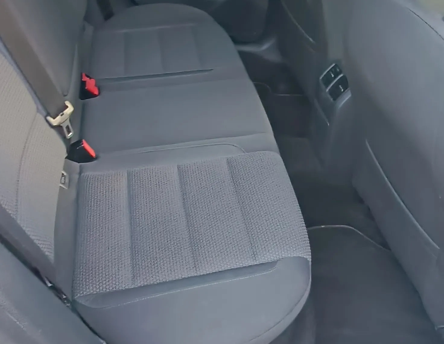 Notranja slika - Volkswagen Golf - Comfortline 1,6 TDI - 28