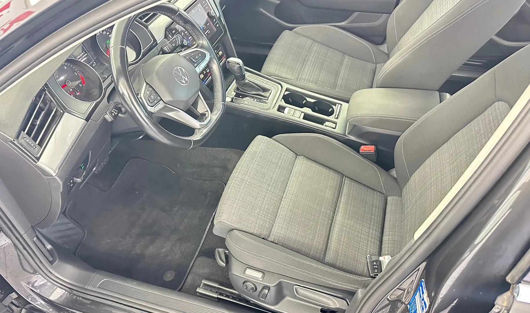 Zunanja slika - Volkswagen Passat - 2.0 TDI BMT SCR Business DSG.KAMERA.ACC.117.000 KM - 3