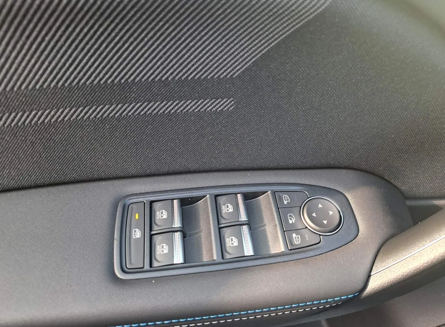 Zunanja slika - Renault Captur - TCe 140 EDC esprit Alpine - 6