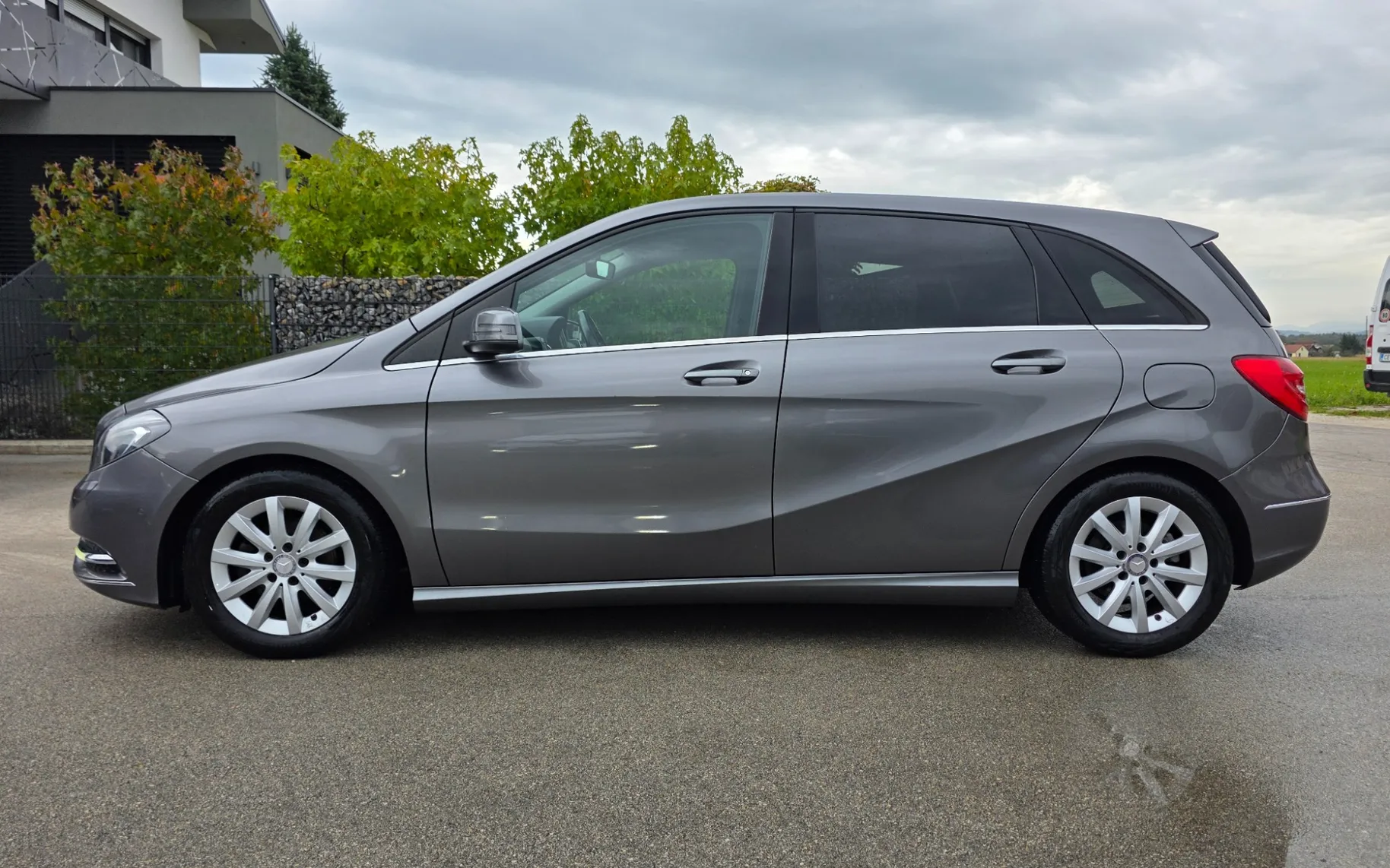 Zunanja slika - Mercedes-Benz B-Razred - B 180 d - 2