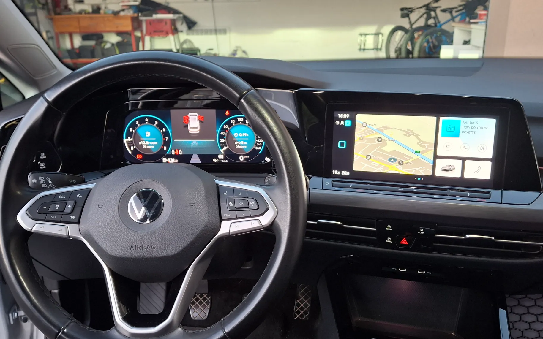 Notranja slika - Volkswagen Golf - style 1,5 etsi - 5