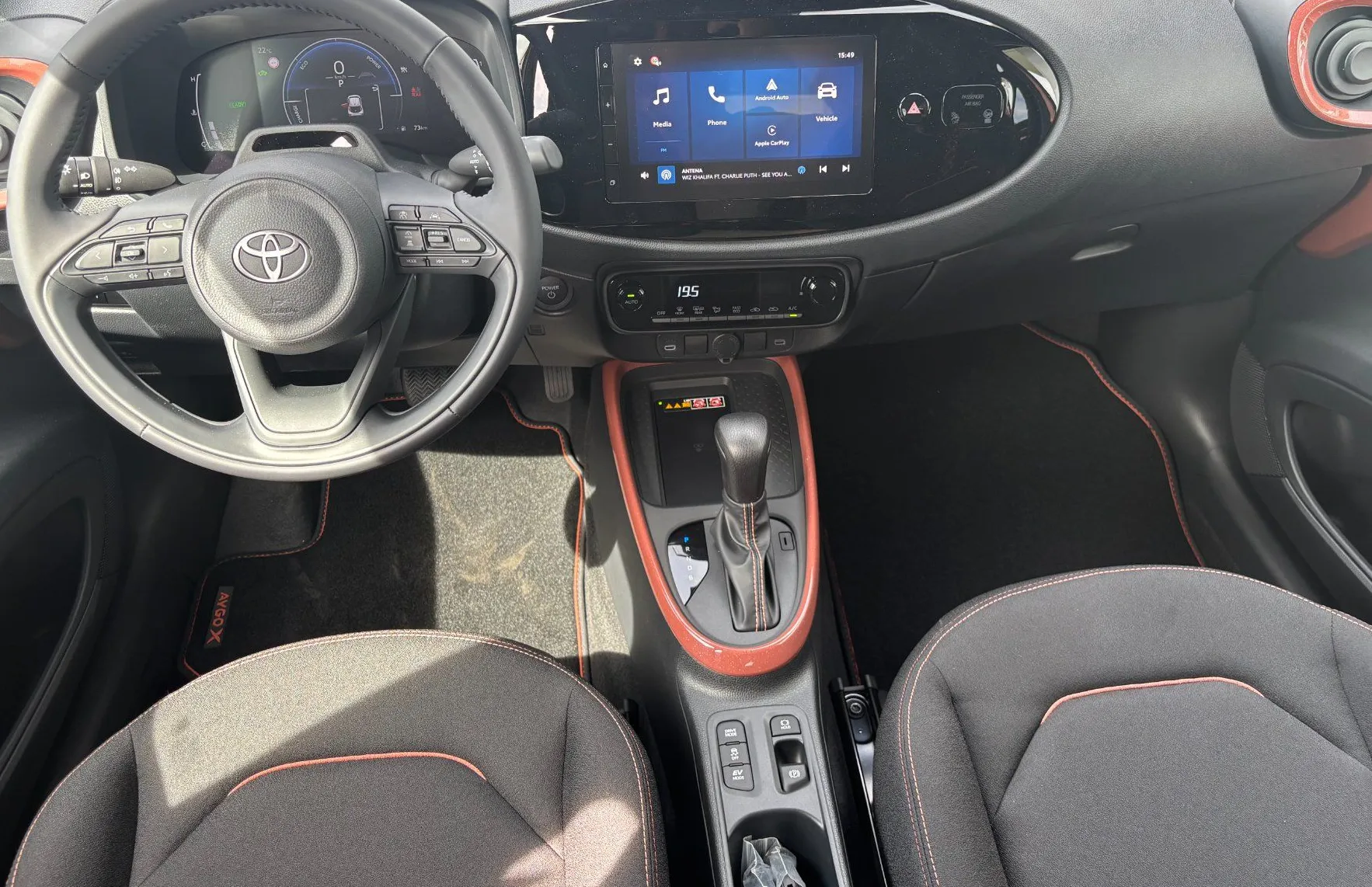 Zunanja slika - Toyota Aygo X - 1.5 HEV X-Trend Avt. Easy - 11
