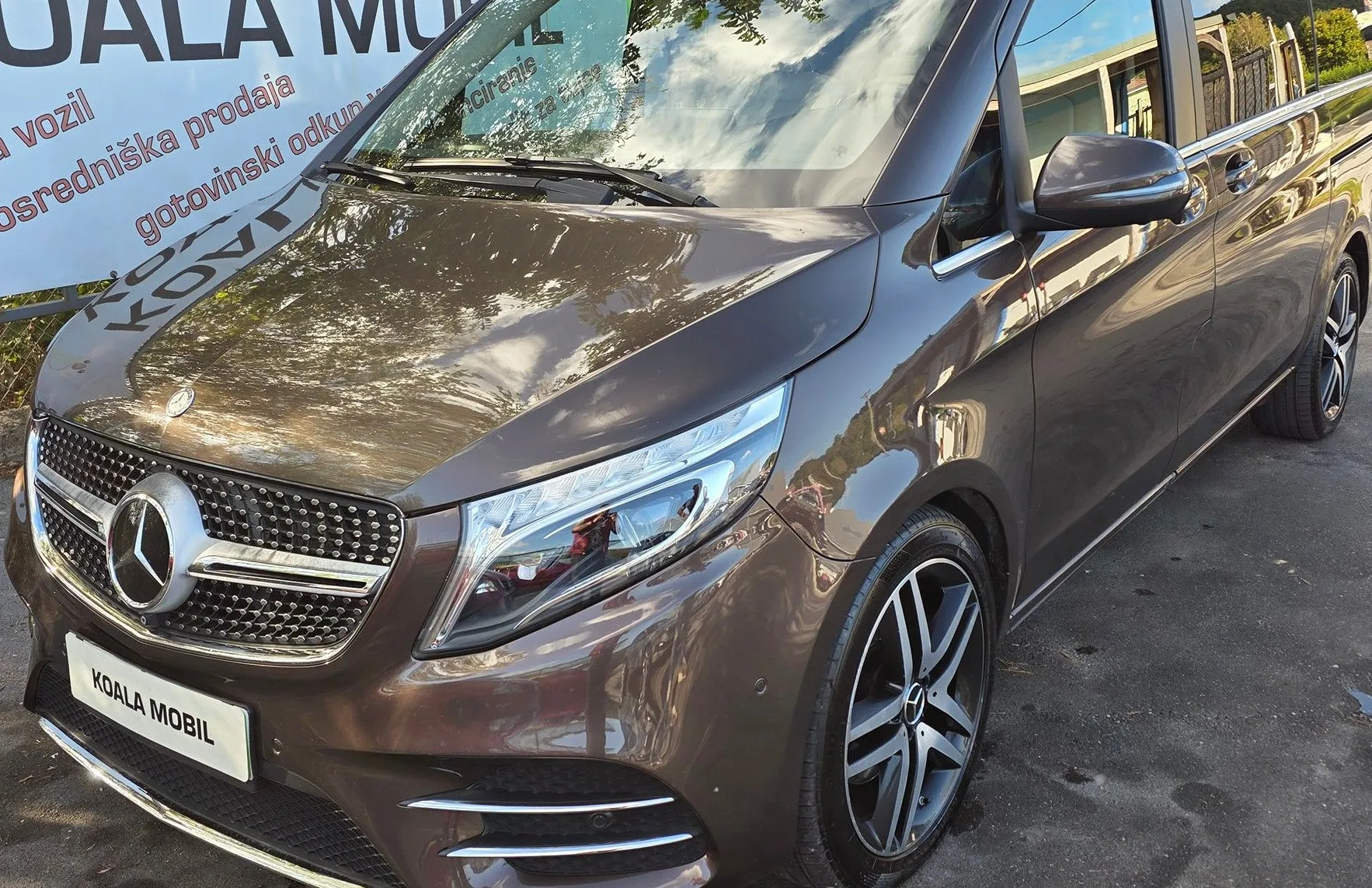 Zunanja slika - Mercedes-Benz V-Razred - V 250D 7 SEDEŽEV-LED-KAMERA-PANORAMA-ALU-ODLIČEN - 20