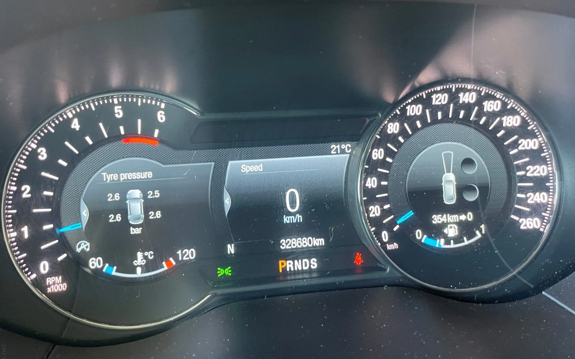 Zunanja slika - Ford S-MAX - 2.0 TDCi  Powershift NAVI.PDC.KAMERA.OGR.SEDEŽ - 17