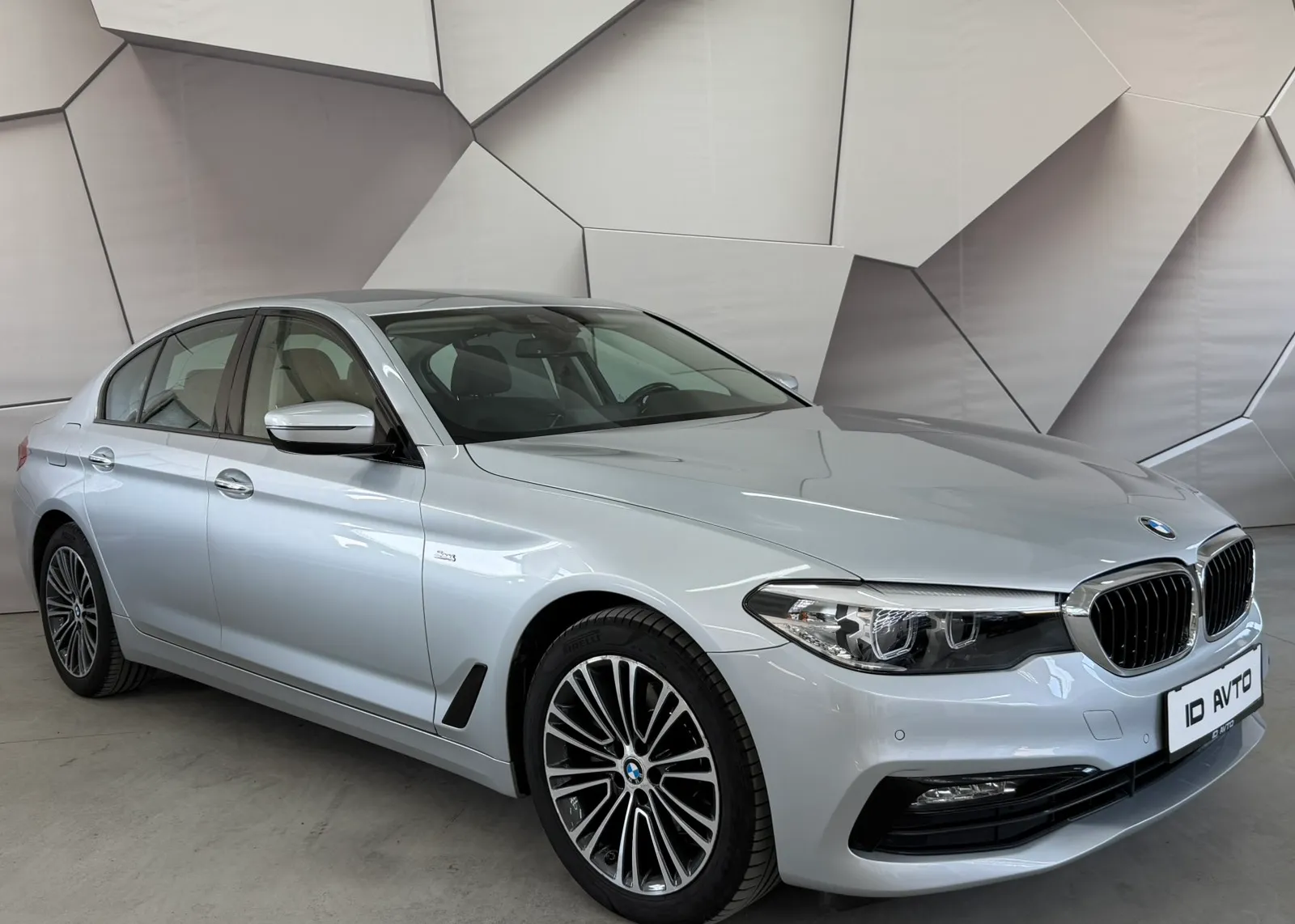 Zunanja slika - BMW Serija 5 - 520d xDrive Avt. - 1