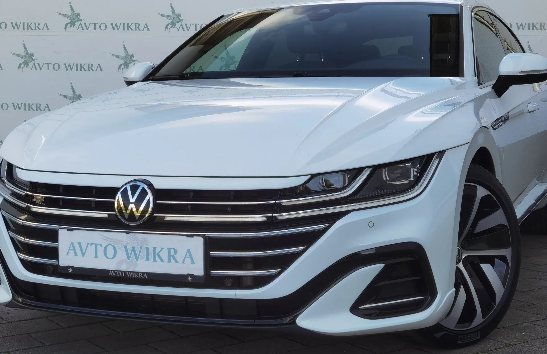 Zunanja slika - Volkswagen Arteon - 2.0TDI DSG R-Line IQ.MATRIX•ACC•BLIS•GRETJE•KLJUKA - 2