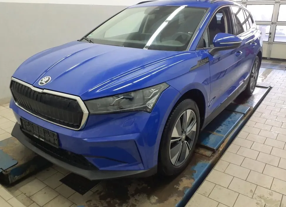 Zunanja slika - Škoda Enyaq - IV 132kW.KAMERA.KLJUKA.LED.NAVI.GRE.SED-3000 SUBVENCI - 2
