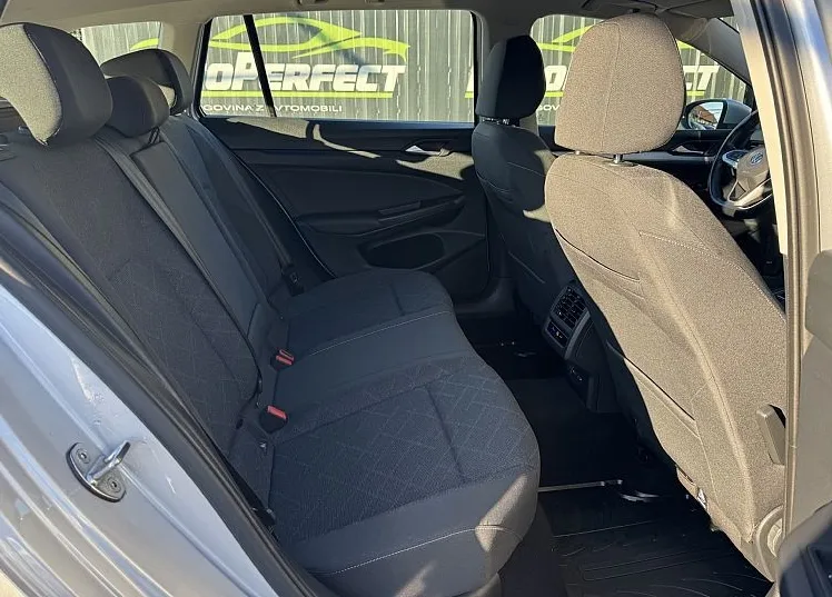 Zunanja slika - VW Golf - Variant 2.0 TDI avt. 85kw |NAVI|PDC|AMBI| - 16