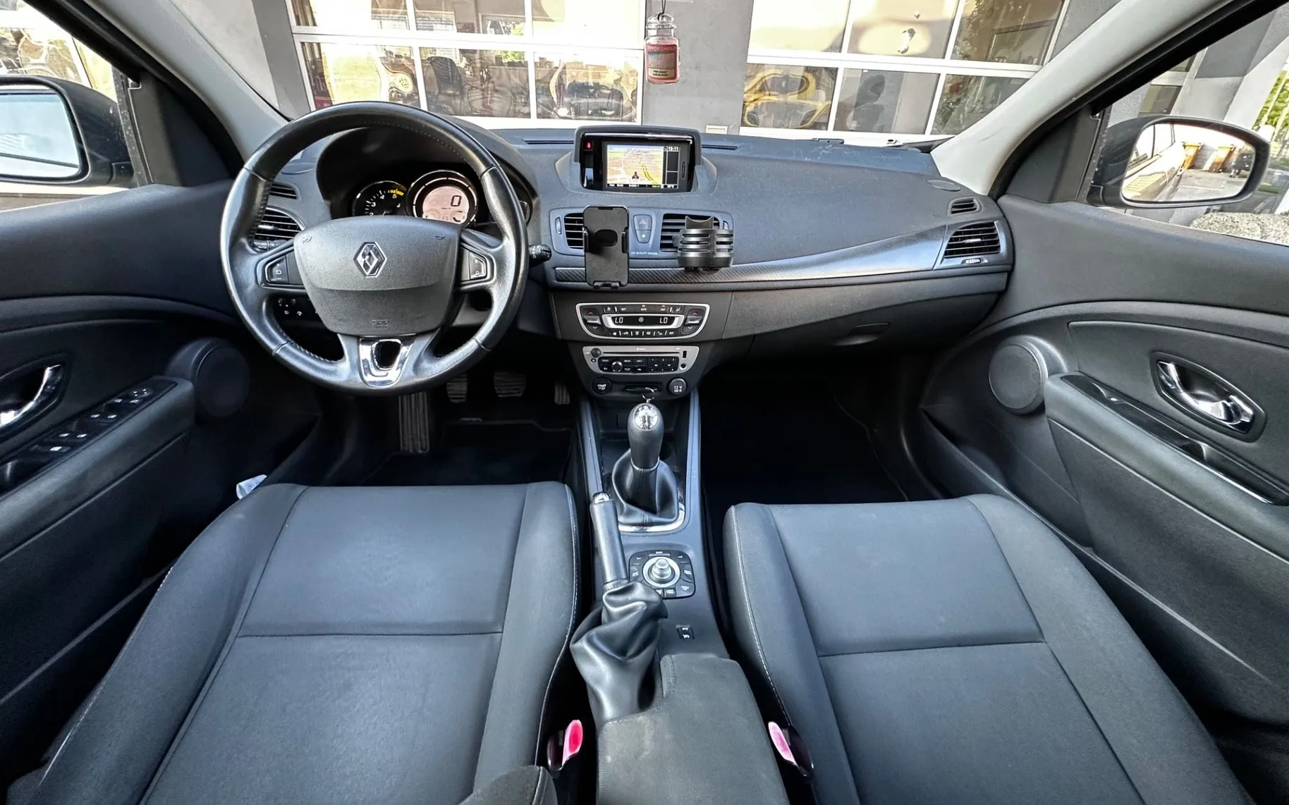 Zunanja slika - Renault Megane - Grandtour 1.5 dCi NAVI+TEMPOMAT+PDC... - 4
