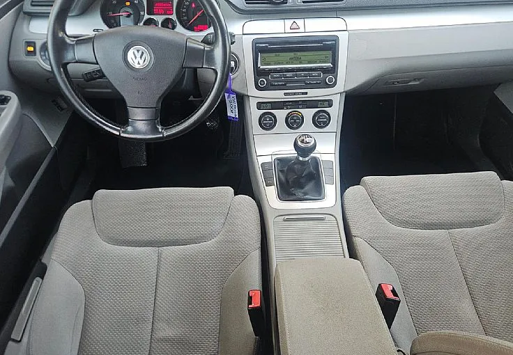 Zunanja slika - Volkswagen Passat - Variant 1.9 TDI 105ks  °TEMPOMAT° - 7