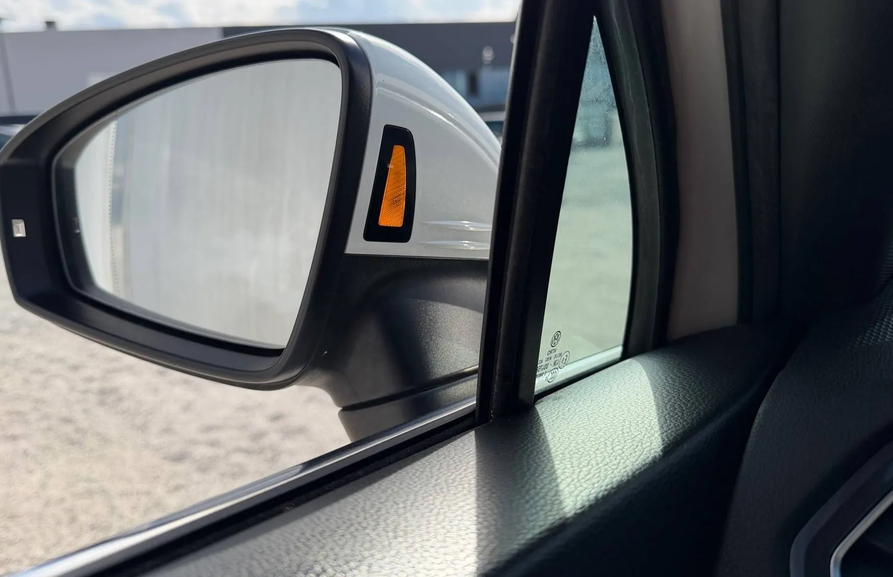 Zunanja slika - VW Tiguan Allspace - 2.0 TDI 4MOTION avt. R-Line 147kW-SLO-1.lastnik - 15