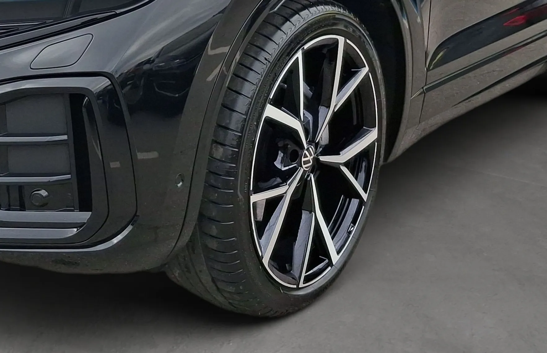 Zunanja slika - VW Touareg - R-Line 3.0 V6 TDI 286KM Black Style - 6