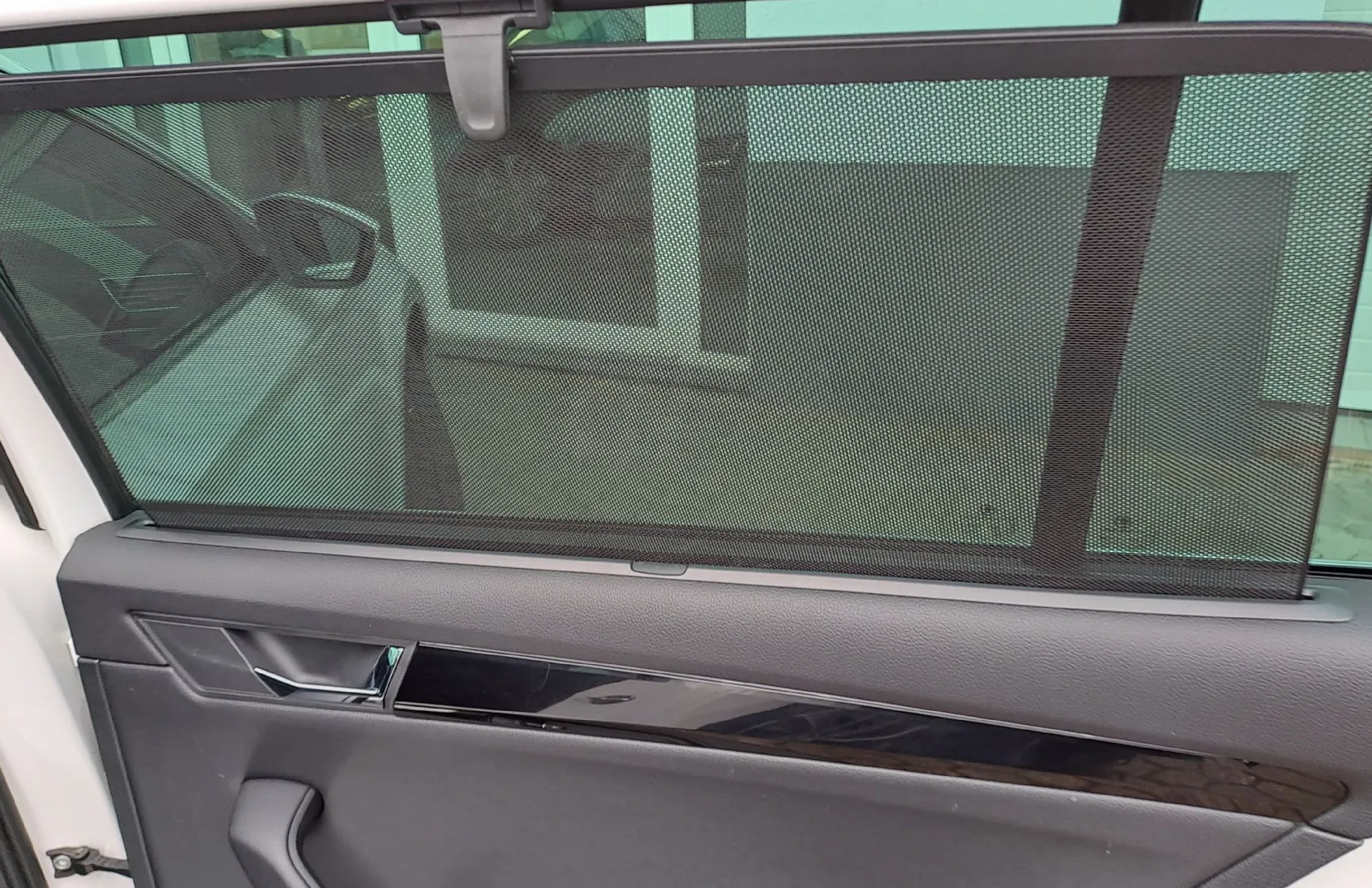 Zunanja slika - Škoda Superb - 2.0 TDI L K Combi 110 kW - 14