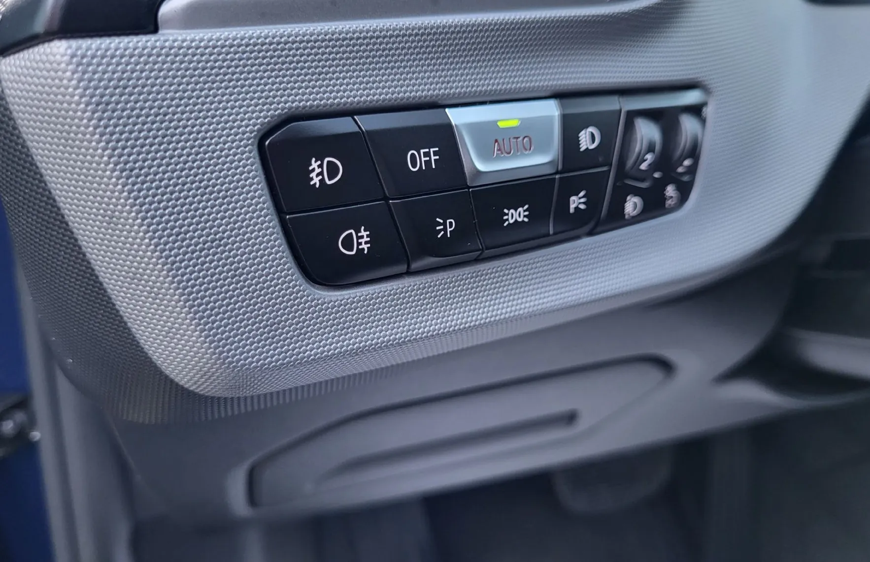 Zunanja slika - BMW Serija 1 - : 116d AUT navi-alu-pdc-kamera-servisiran-virtual - 18
