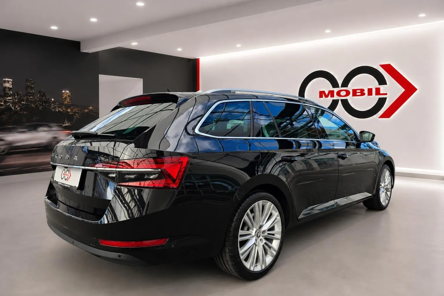 Zunanja slika - Škoda Superb - Combi 2.0 TDI Style DSG - Matrix.360kam.DCC.Canton - 5