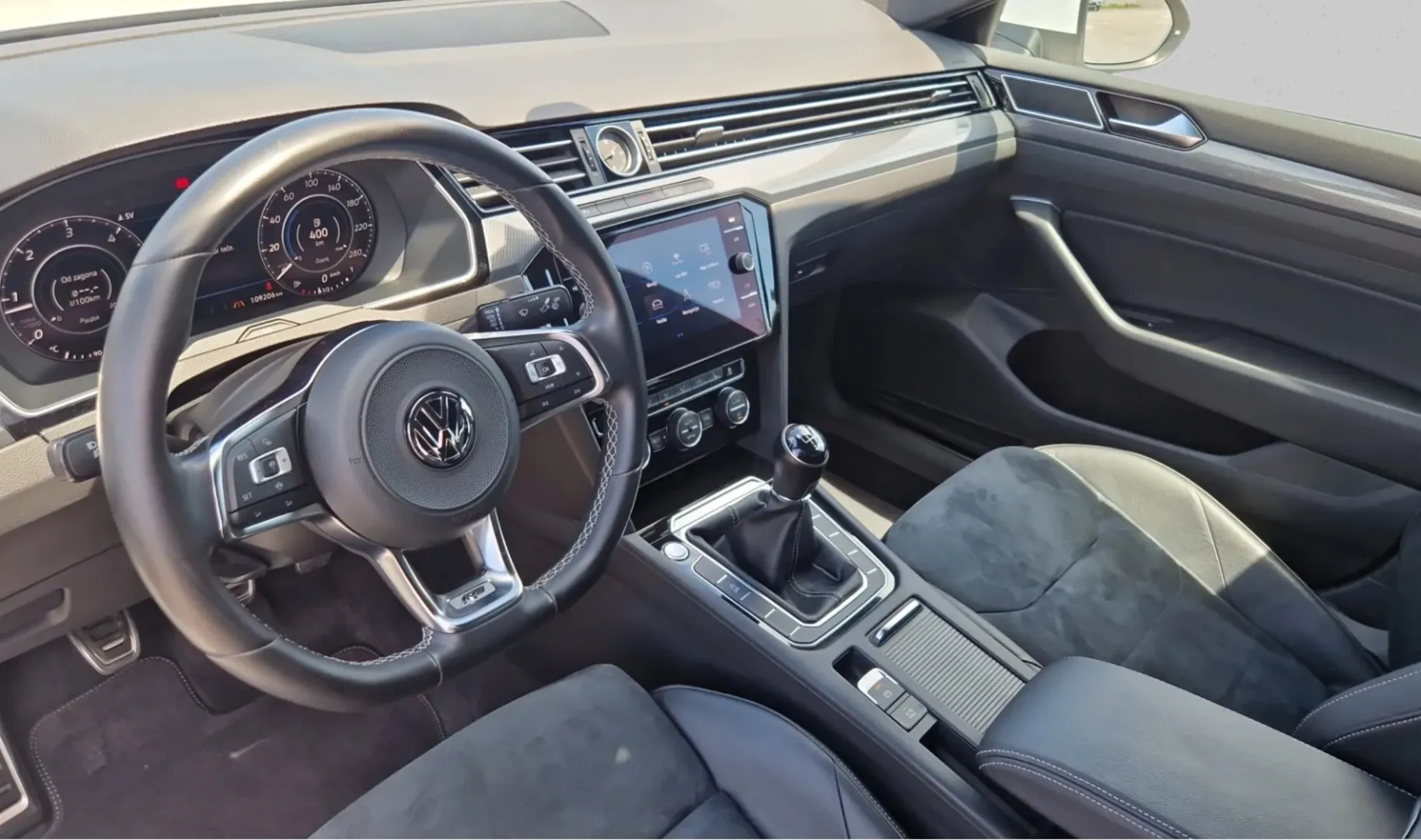 Zunanja slika - VW Arteon - 2,0 TDI BMT R-Line - 16