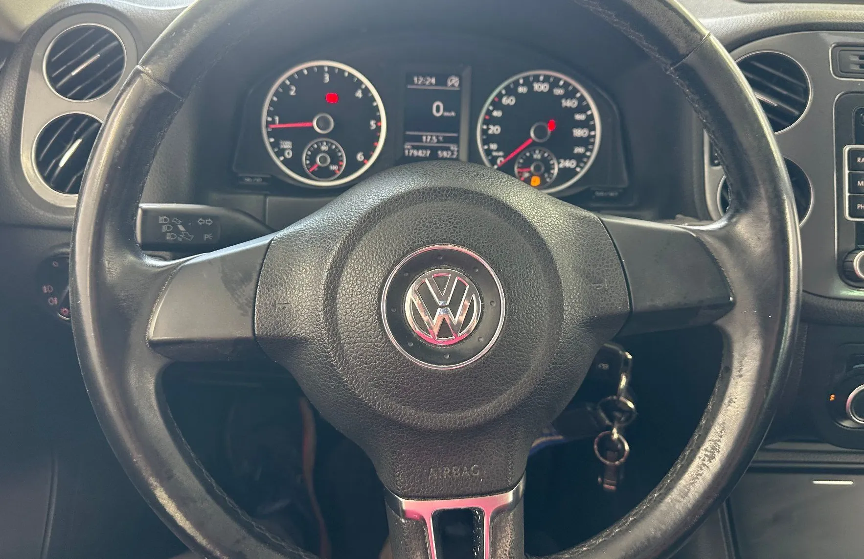 Zunanja slika - Volkswagen Tiguan - 2.0 TDI BMT Trend Fun.SLOVENSKI.SAMO 179.000 KM - 14