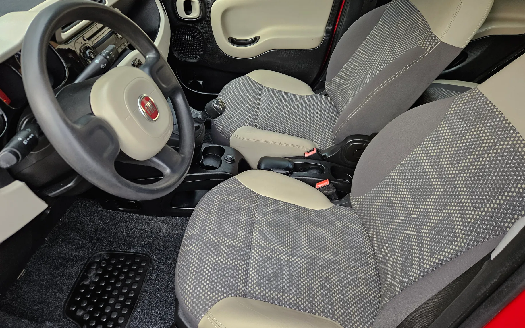 Notranja slika - Fiat Panda - 4x4 1,3 Multijet Rock - 7