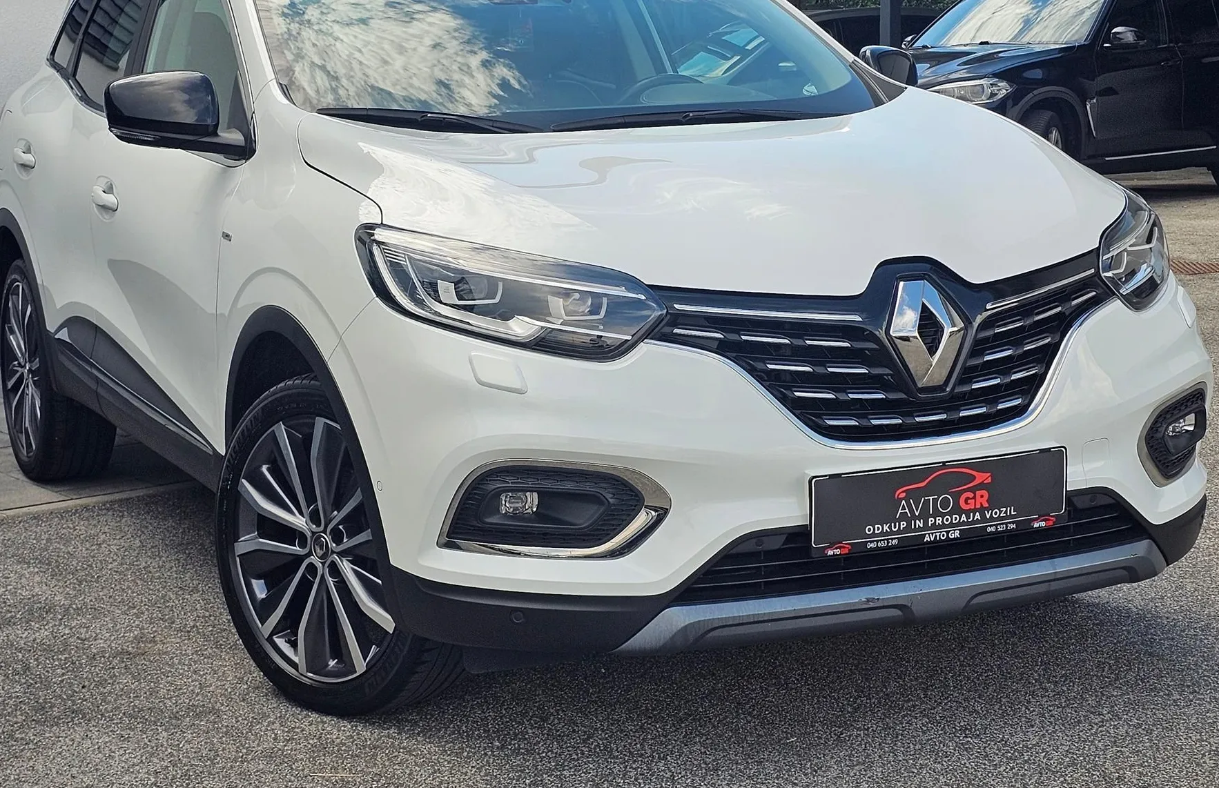 Zunanja slika - Renault Kadjar - TCe 140 Limited- SLO-1. LAST.-Le 129.000km-Perla b - 8