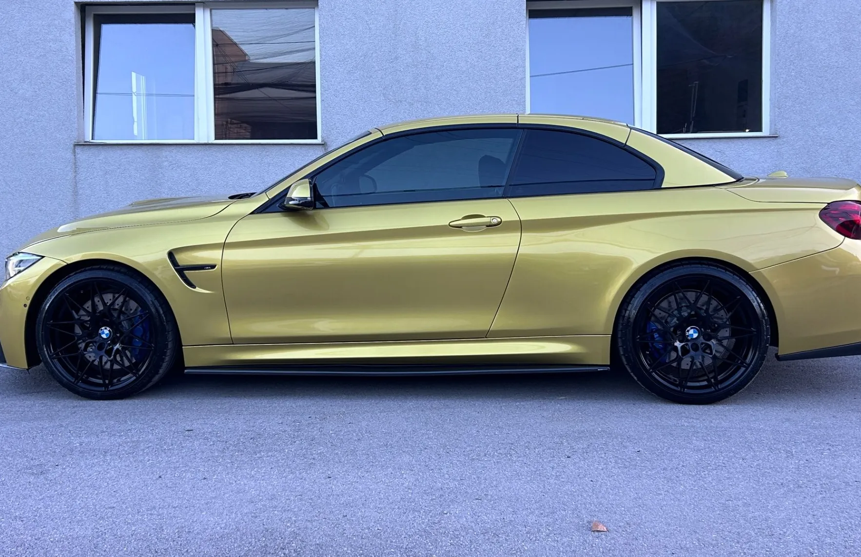 Zunanja slika - BMW M4 - Cabrio-GRETJE SEDEŽEV-HARMAN-360KAMERA-HEAD UP- - 4