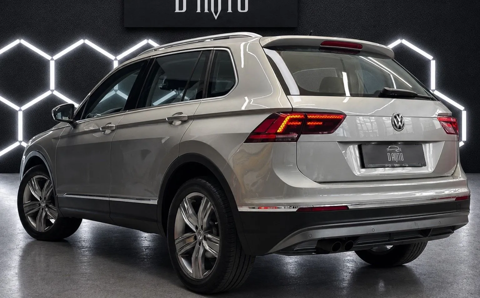 Zunanja slika - Volkswagen Tiguan - 4motion 2.0 TDI BMT Highline DSG+LED+ACC+KLJUKA - 6
