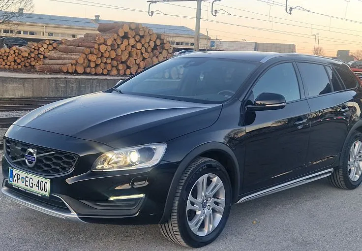 Zunanja slika - Volvo V60 Cross Country - D3 + MAX ZGODOVINA + BREZ POLOGA TUDI ZA TUJCE - 2