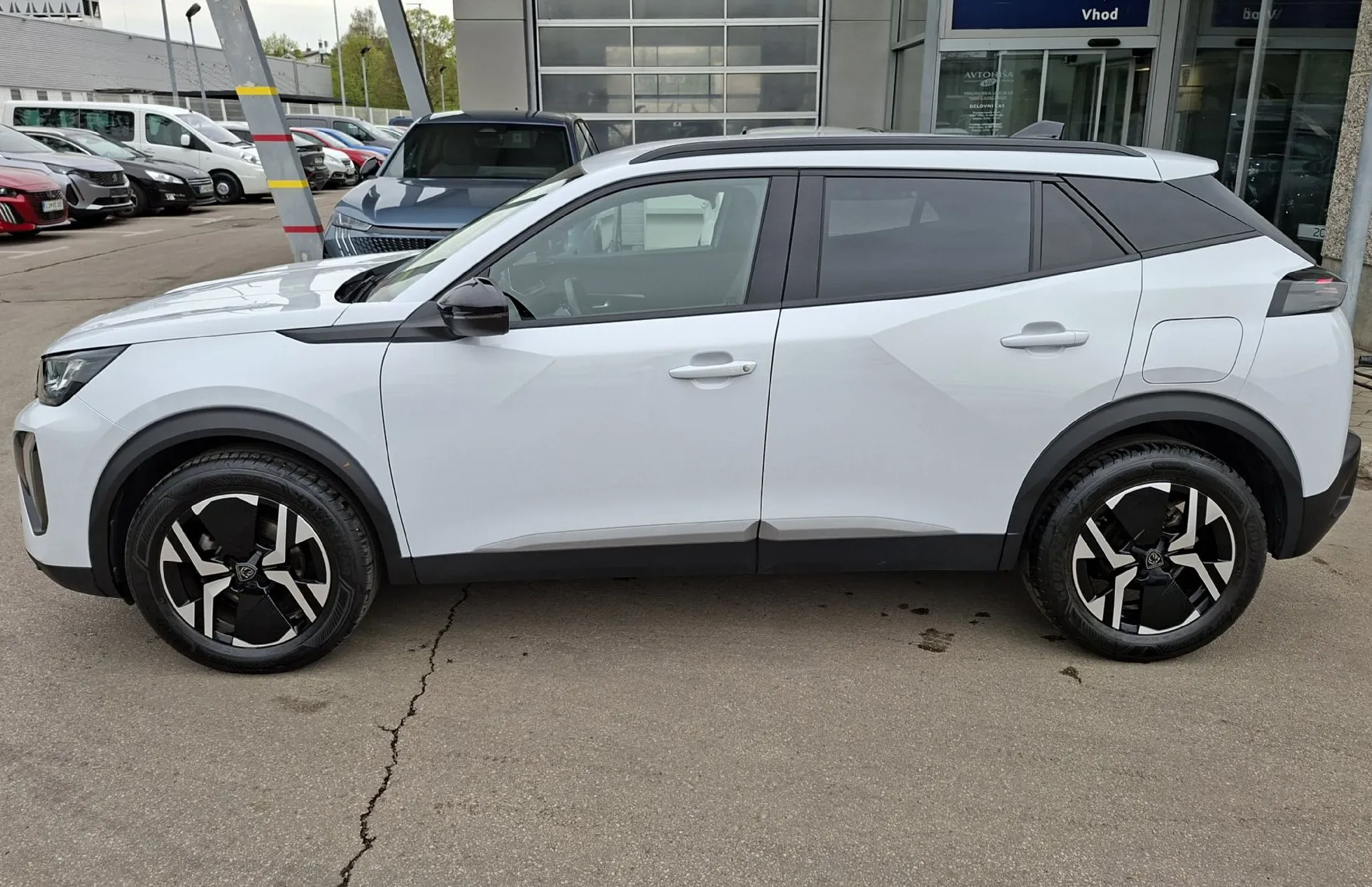 Zunanja slika - Peugeot 2008 - ALLURE 1.2 PURE TECH 130 EAT8 - 2