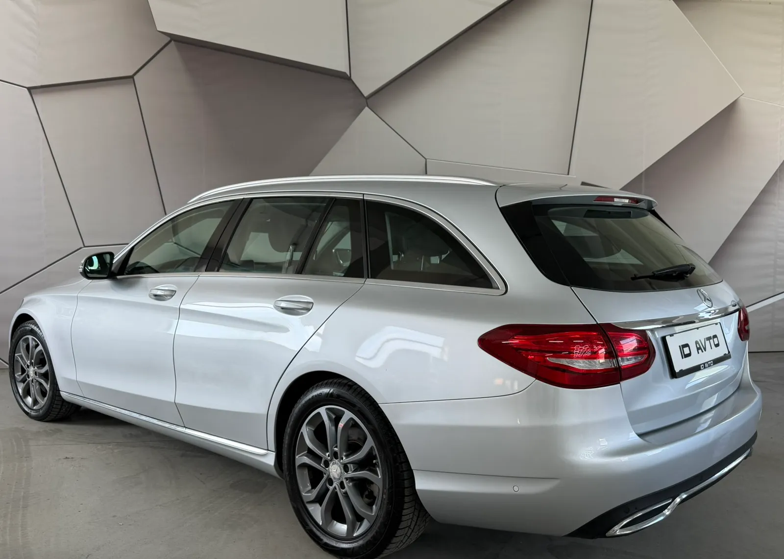 Zunanja slika - Mercedes-Benz C 200 - T D. AUT. - 4