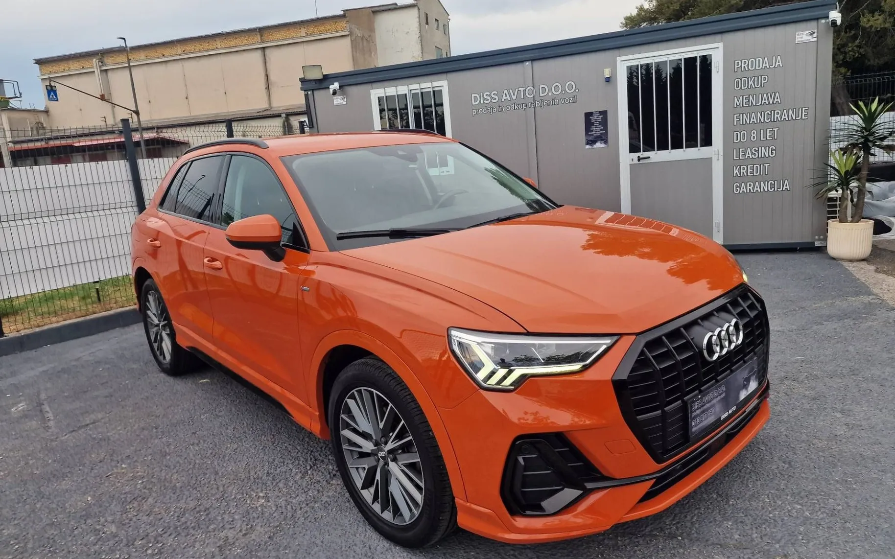 Zunanja slika - Audi Q3 - 35 TFSI S tronic S line POLOG 2500 - 1