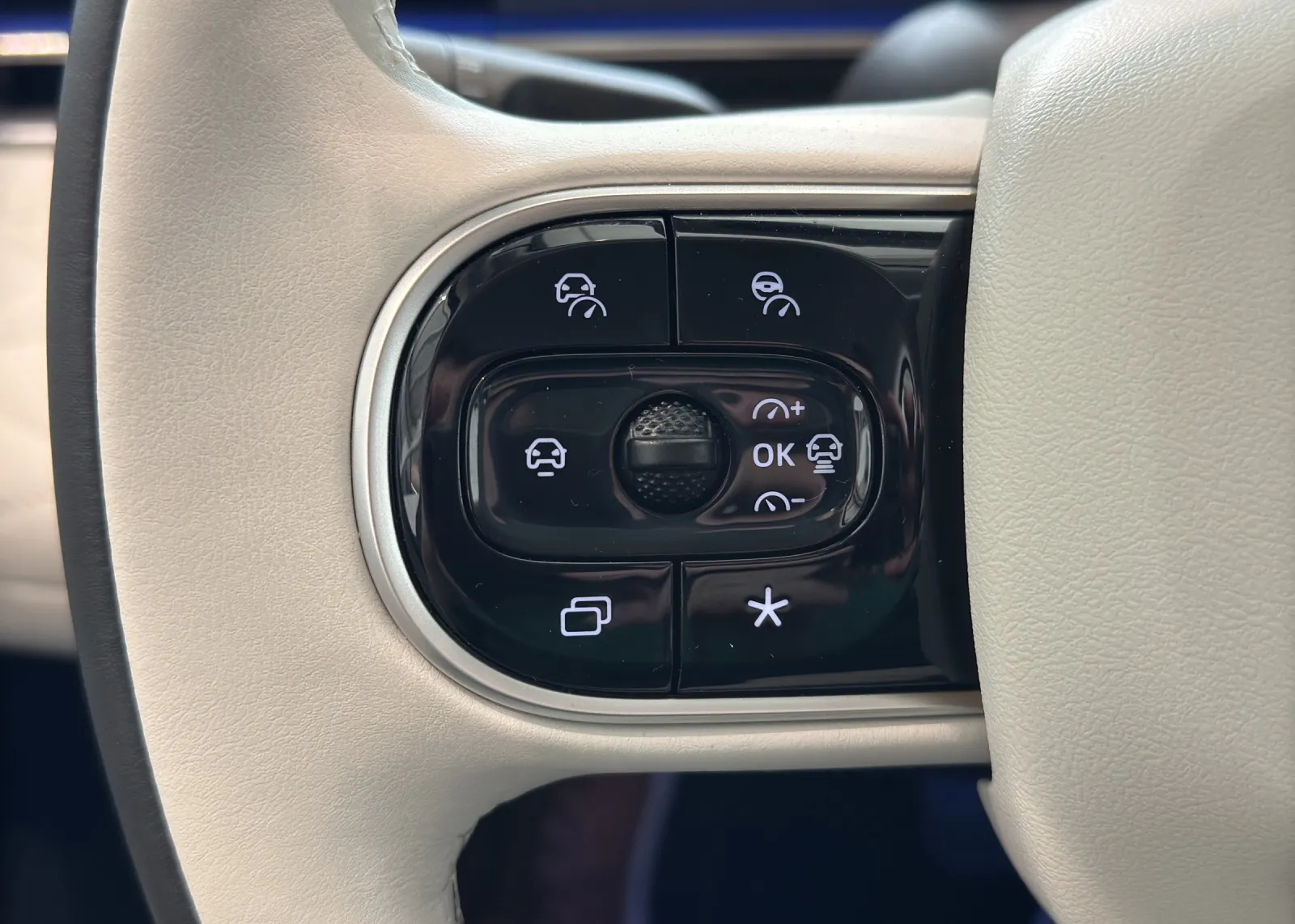Zunanja slika - Dongfeng Box - 42.3 kWh + 360 kamera + tempomat + memory - 10
