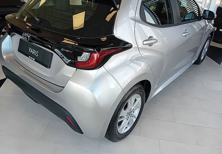 Zunanja slika - Toyota Yaris - 1.5 VVT-i hibrid Stella 85kW - 3