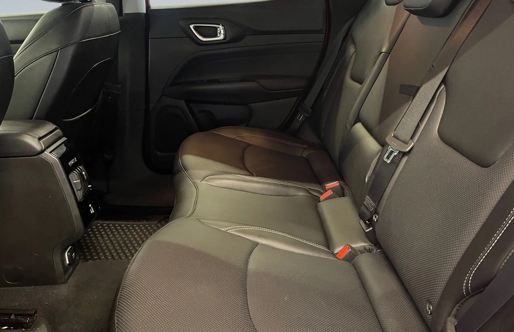 Zunanja slika - Jeep Compass - 1.5 T4 e-Hybrid Summit DCT - 11