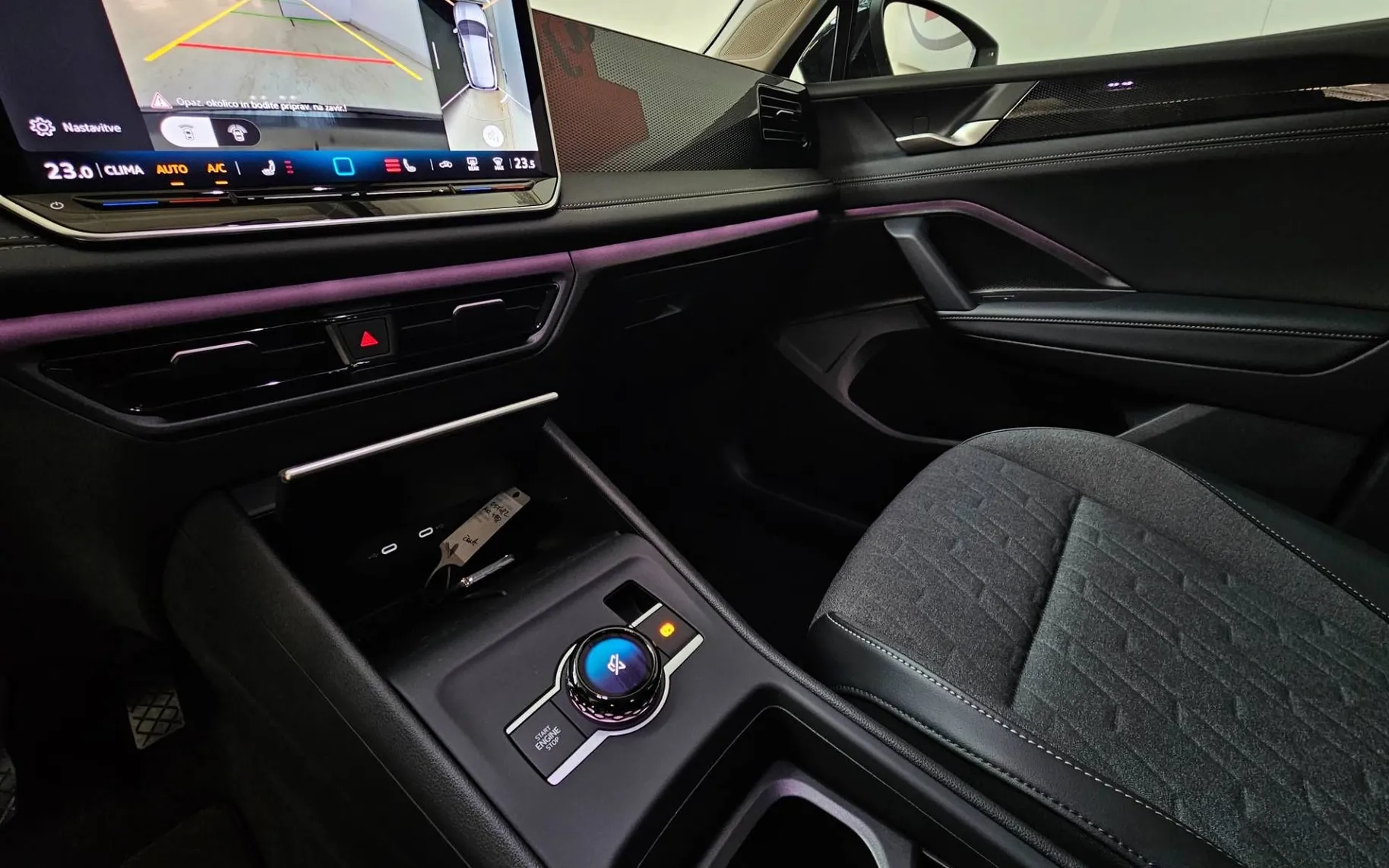 Notranja slika - Volkswagen Tiguan - 1.5 eTSI BMT DSG - 8