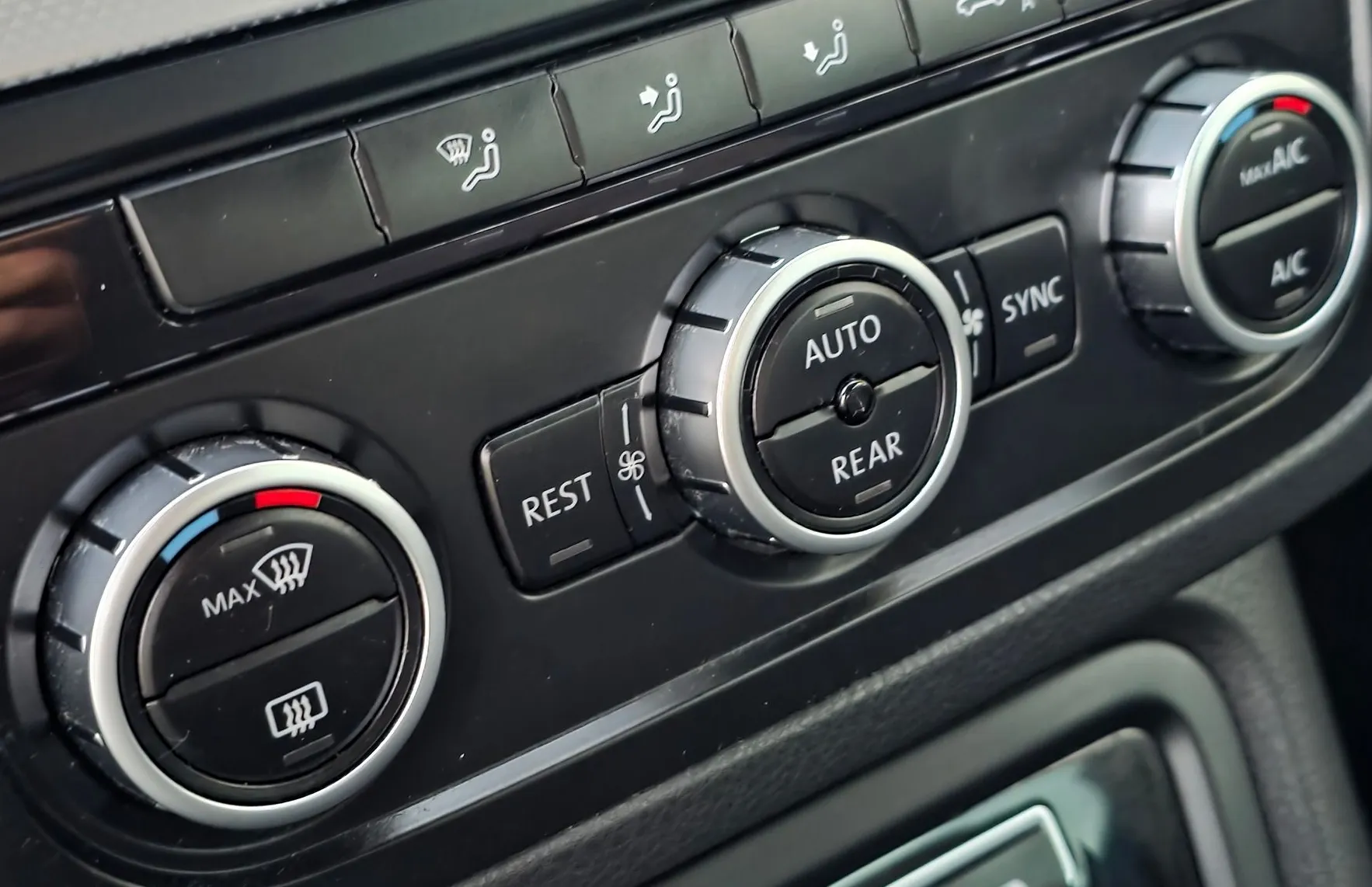 Zunanja slika - Volkswagen Sharan - 2.0 TDI BLUEMOTION XENON-7SEDEŽEV-SLOVENSKI - 17