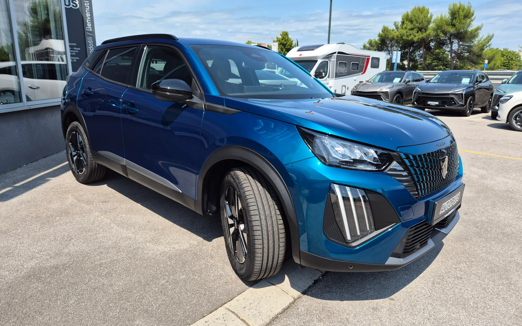 Zunanja slika - Peugeot 2008 - Allure HIBRID 145 - 10