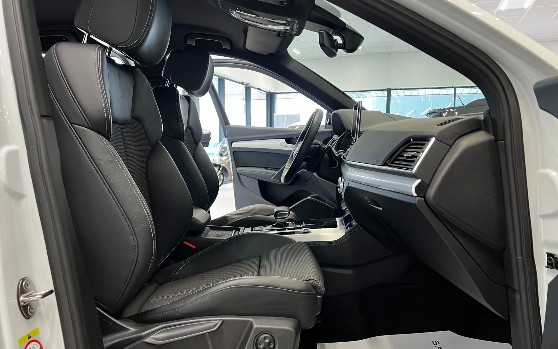 Zunanja slika - Audi Q5 - 40 TDI-Q-S-LINE-MATRIX-HUD-VIRTUAL-KAM360-KEYLESS - 9