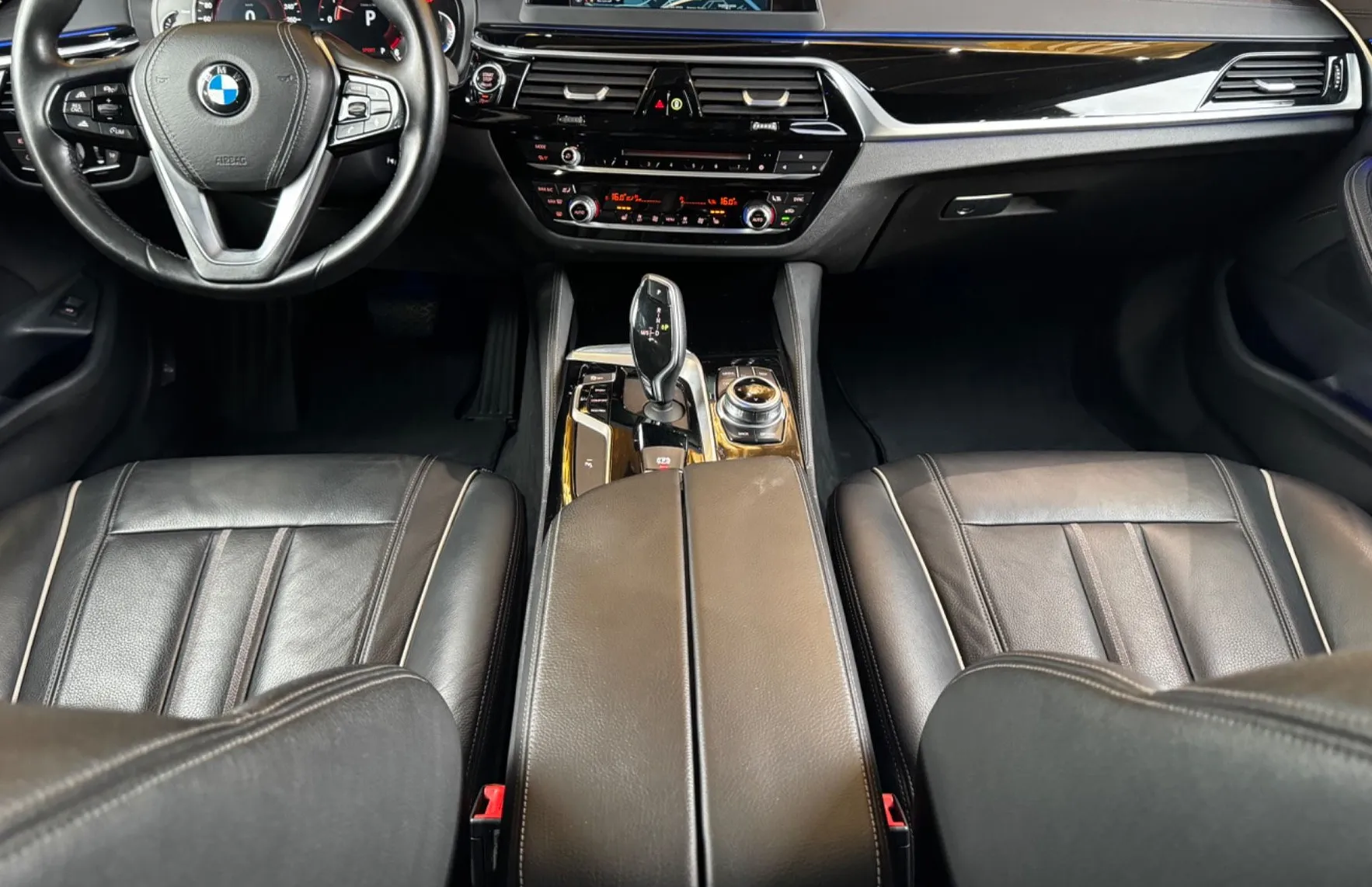 Zunanja slika - BMW Serija 5 - : 520d xDrive AUT.-LUXURY-LED-MEMORY-HEADUP - 14