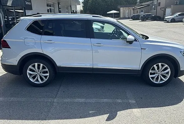 Zunanja slika - Volkswagen Tiguan Allspace - 1.4 TSI ACT BMT . LED žarometi. Radarski tempomat - 3