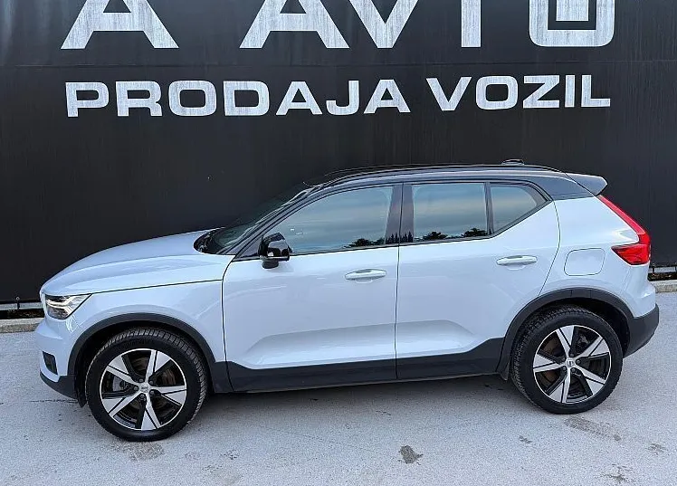 Zunanja slika - Volvo XC40 - BEV AWD R-DESIGN - 4